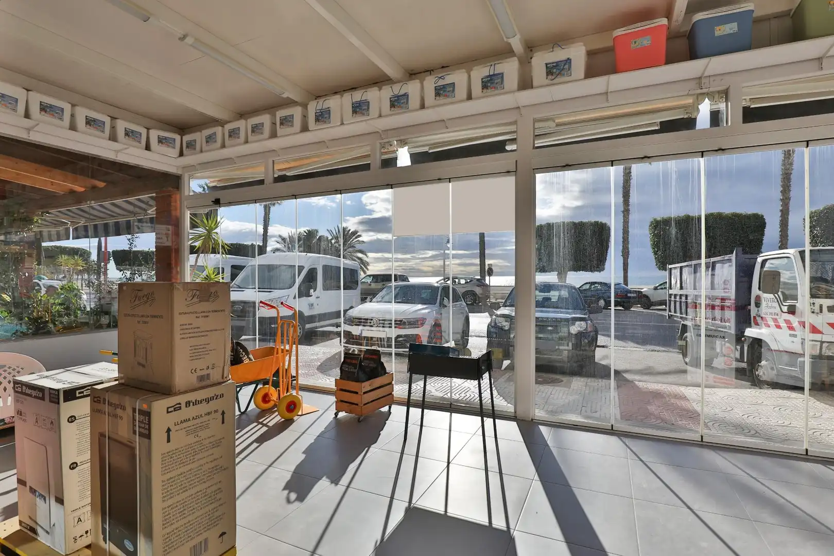 Local en venta en Carboneras