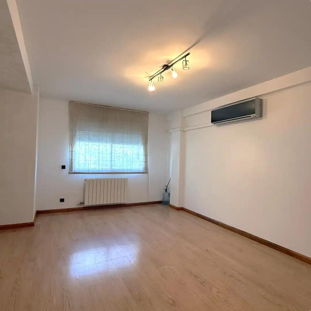 Habitación de Piso en venta en Barcelona con Aire acondicionado, Calefacción y Parquet