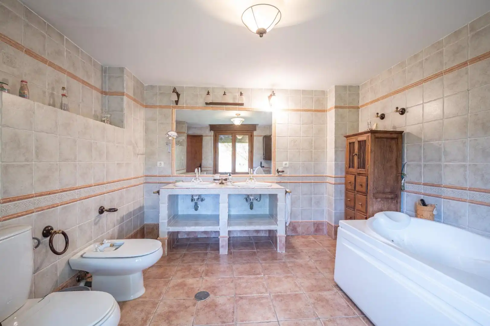 Badezimmer von Haus oder Chalet zum Verkauf in Alhendín mit Heizung, Privatgarten und Terrasse