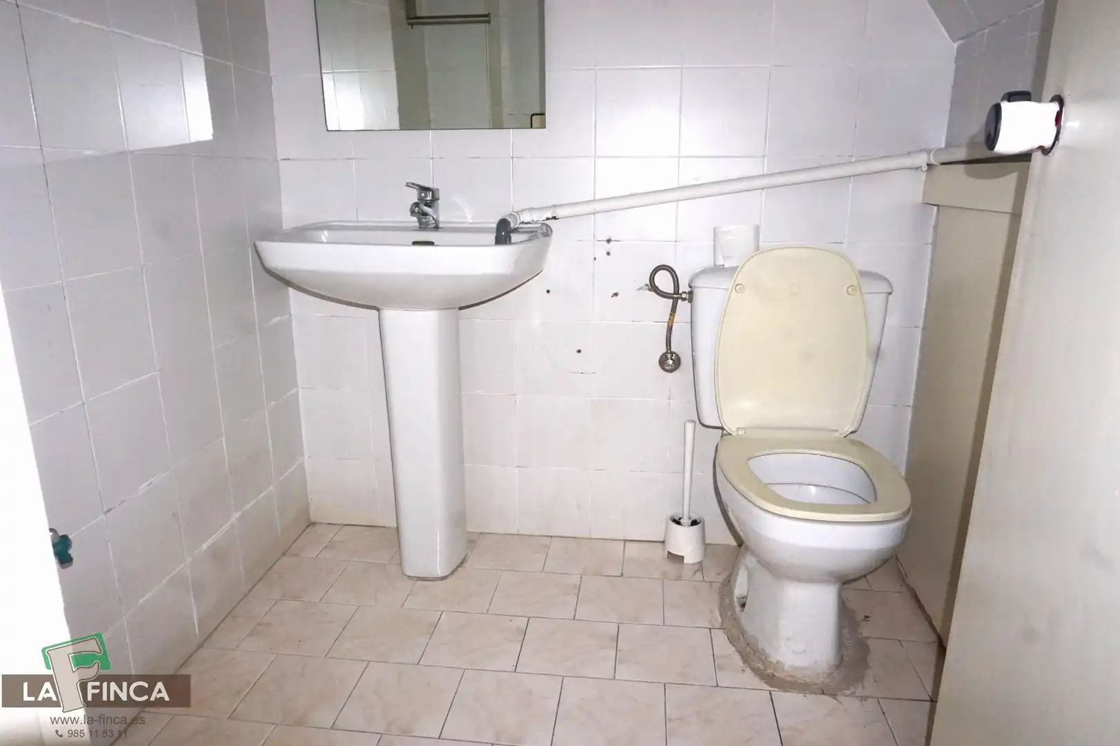 Baño de Local de alquiler en Oviedo 