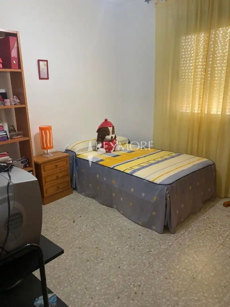 Dormitori de Casa o xalet en venda en Guadalcázar amb Aire condicionat, Terrassa i Traster