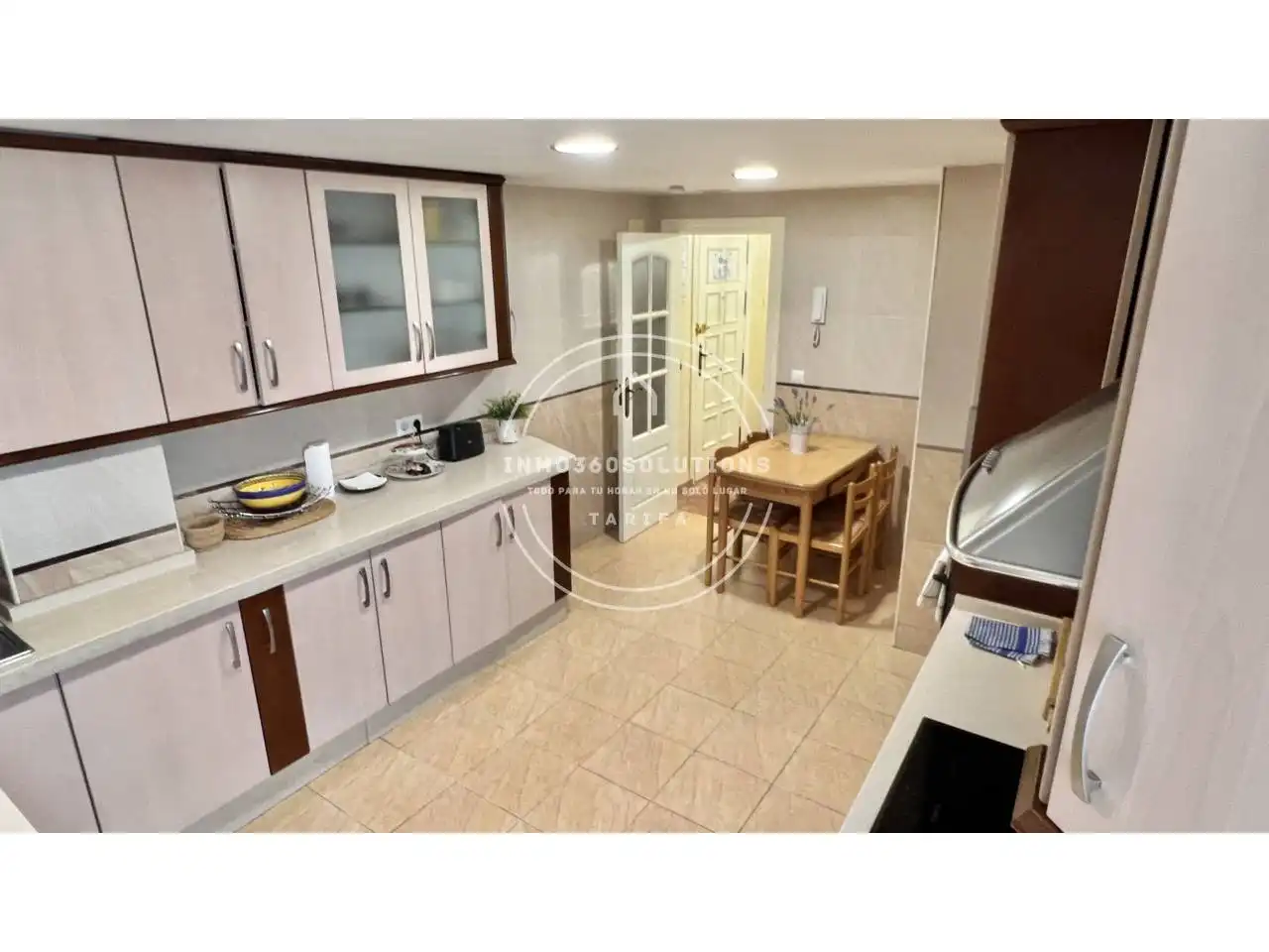 Küche von Wohnung zum Verkauf in Córdoba mit Klimaanlage, Terrasse und Abstellraum