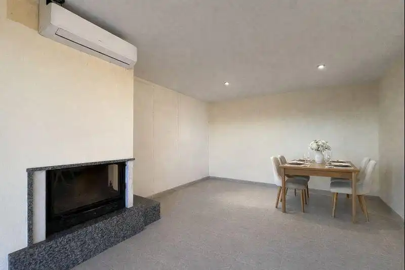 Sala de estar de Dúplex en venta en Cassà de la Selva con Aire acondicionado, Calefacción y Terraza