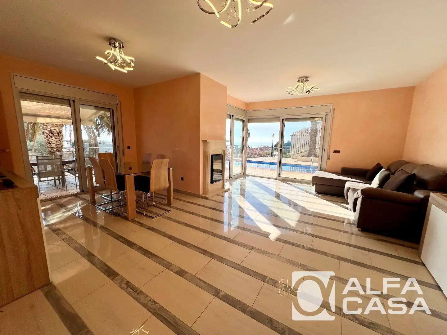 Sala d'estar de Casa o xalet en venda en Lloret de Mar amb Aire condicionat, Calefacció i Terrassa