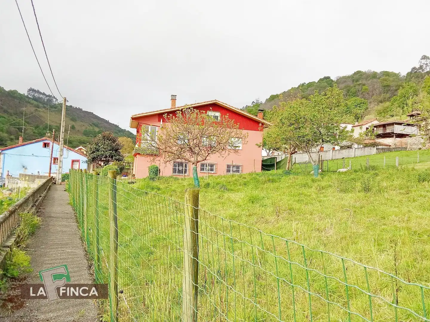 Vista exterior de Casa o chalet en venta en Siero con Calefacción, Parquet y Terraza