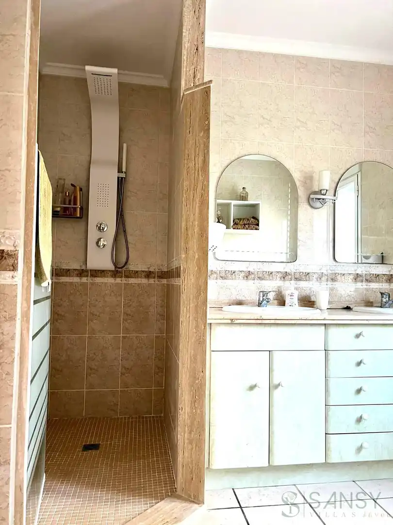 Bathroom of Houses for sale in Jávea / Xàbia  with Air Conditioner, Heating and Terrace
