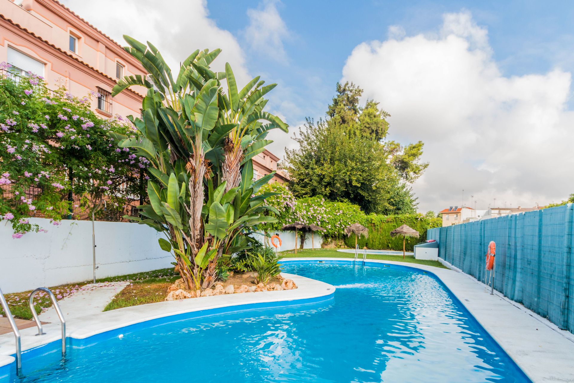 Garden of Single-family semi-detached for sale in Tomares  with Air Conditioner, Terrace and Swimming Pool