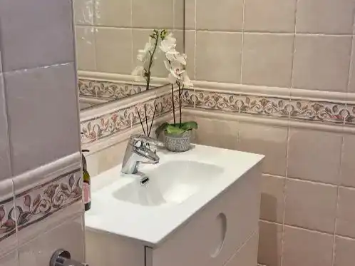 Bany de Casa adosada en venda en Benidorm amb Aire condicionat, Piscina i Balcó