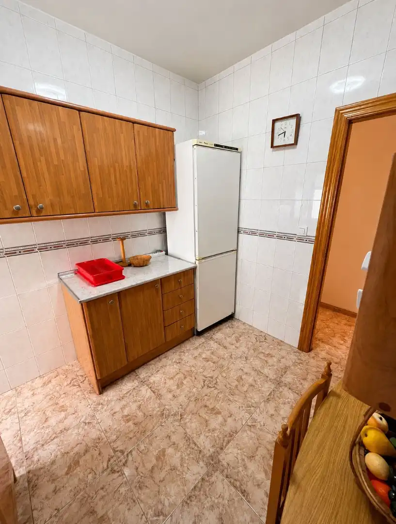 Kitchen of Flat for sale in Granada  with Air Conditioner, Heating and Furnished