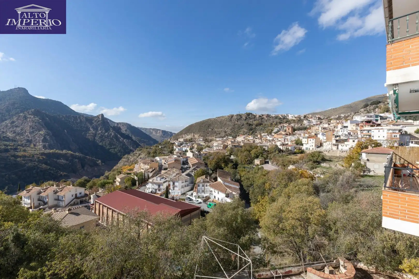 Vista exterior de Piso en venta en Güéjar Sierra con Terraza, Trastero y Balcón