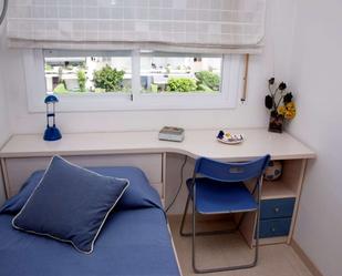 Bedroom of Flat to share in Cubelles  with Air Conditioner, Heating and Terrace