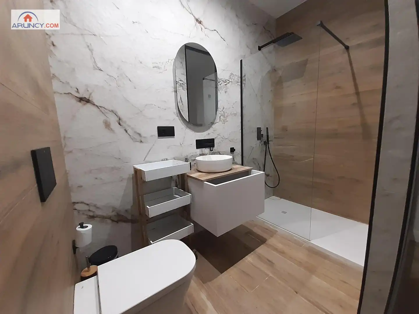 Bathroom of Houses for sale in Montequinto  with Air Conditioner, Private garden and Storage room