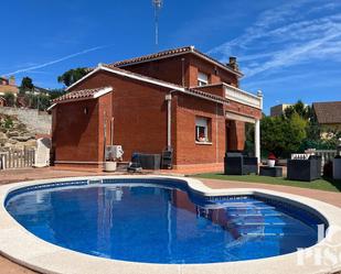 Exterior view of House or chalet to rent in Rubí  with Air Conditioner, Terrace and Swimming Pool