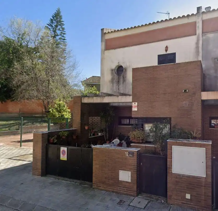 Adossat amb jardí en venda a Calle PROGRESO (DEL) 12