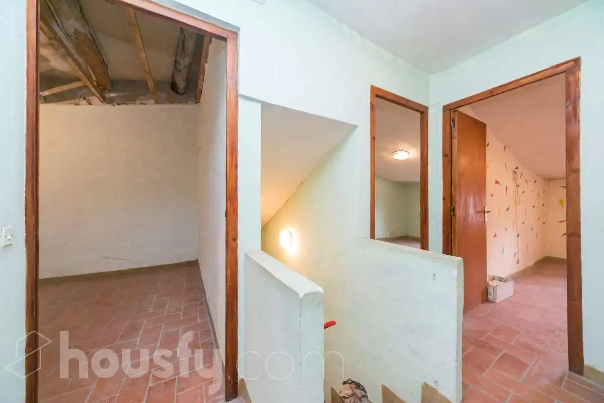 Houses for sale in Sant Martí de Tous  with Terrace and Balcony