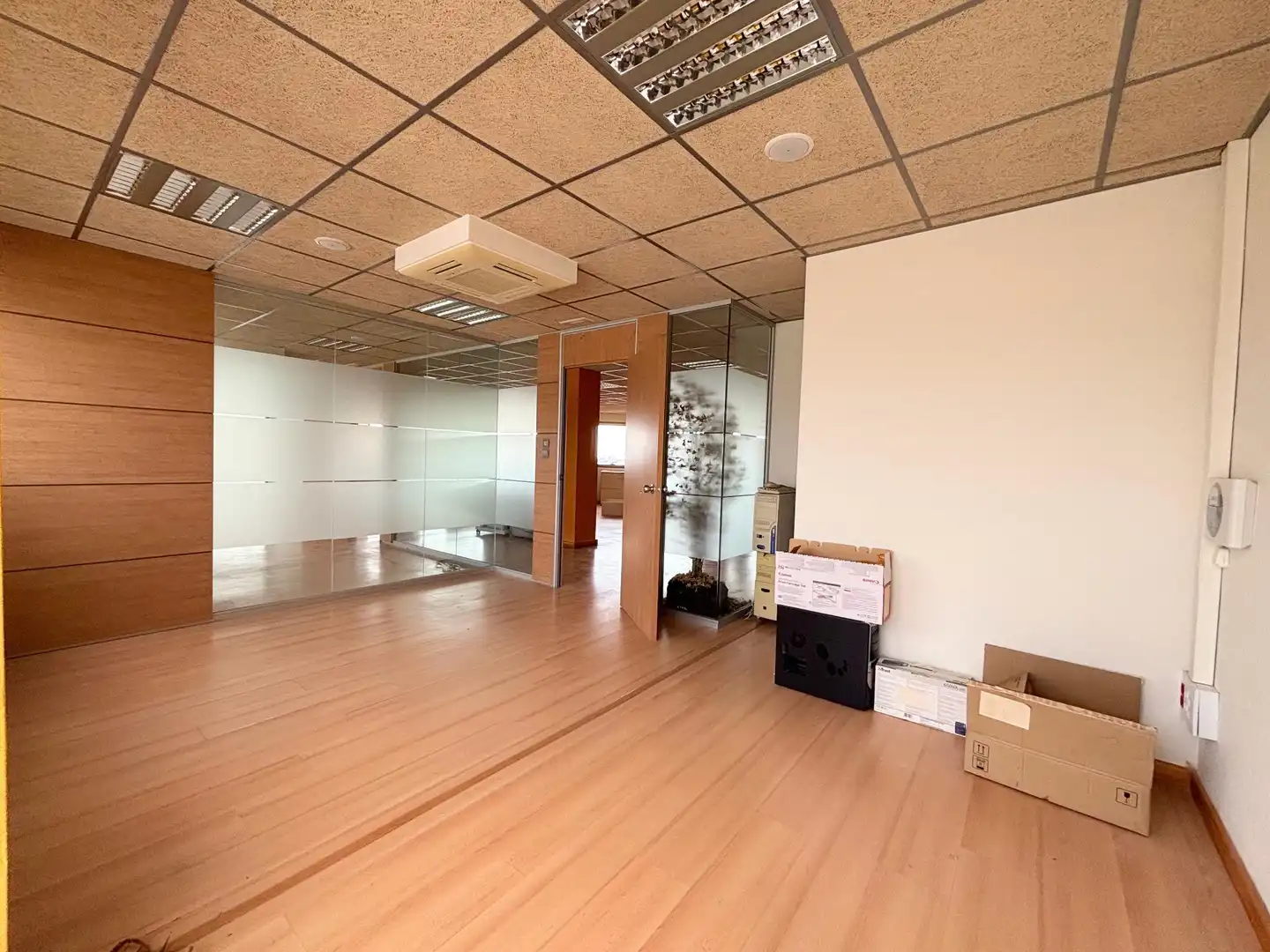 Office for sale in Alicante / Alacant  with Air Conditioner and Furnished