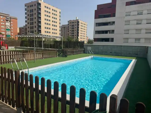Swimming pool of Flat for sale in Terrassa  with Air Conditioner, Heating and Storage room