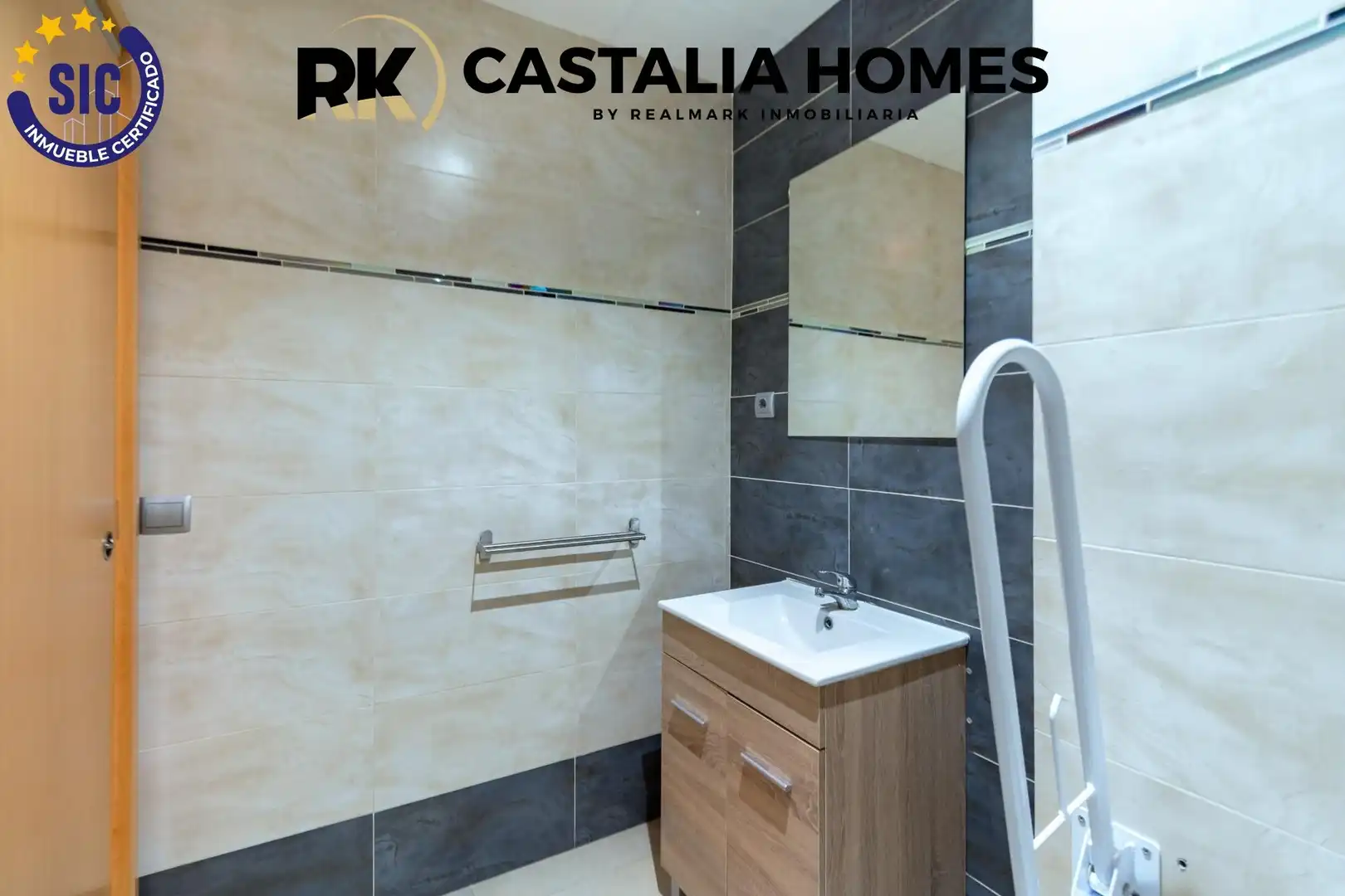Baño de Local en venta en Castellón de la Plana / Castelló de la Plana con Aire acondicionado y Calefacción