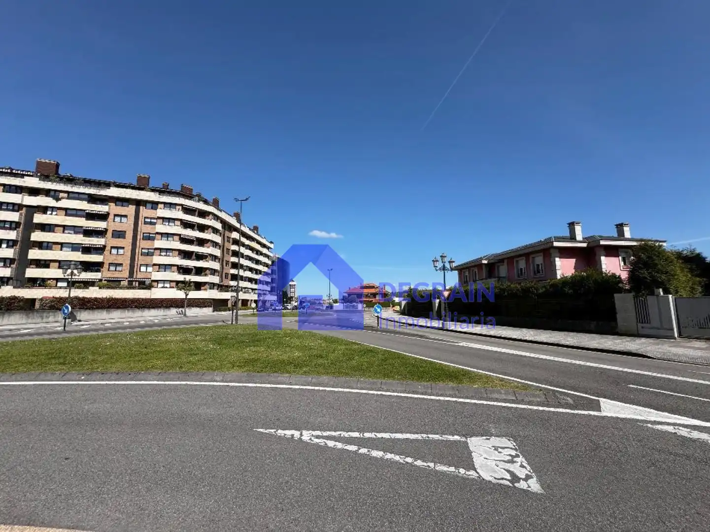 Vista exterior de Residencial en venta en Oviedo 