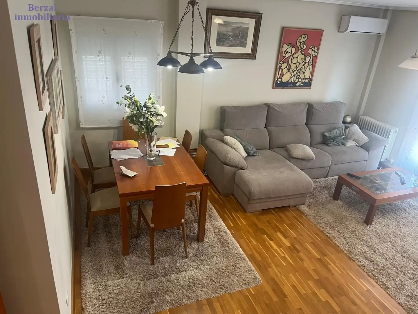 Sala de estar de Casa adosada en venta en  Logroño con Aire acondicionado, Calefacción y Jardín privado