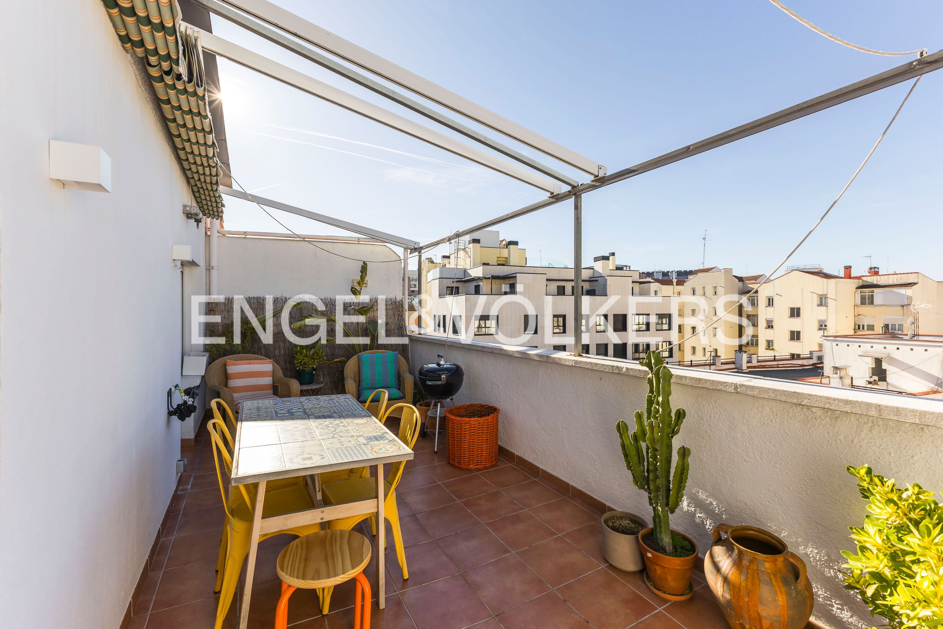 Terrassa de Pis de lloguer en  Madrid Capital amb Aire condicionat, Calefacció i Terrassa