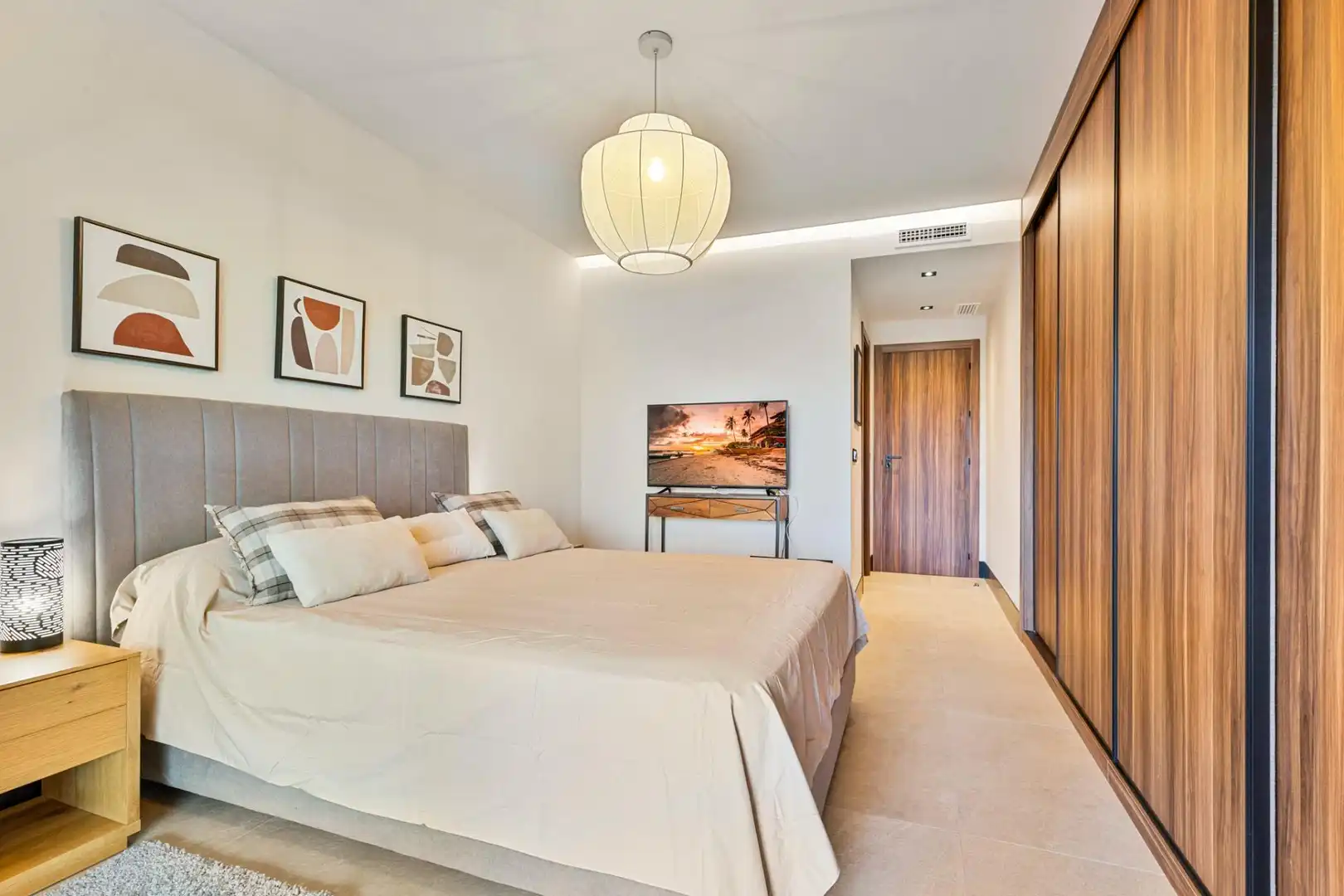 Dormitori de Planta baixa de lloguer en Marbella amb Aire condicionat, Calefacció i Jardí privat