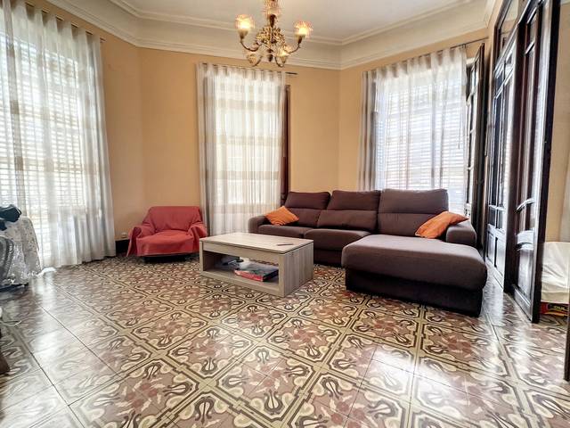 Piso en Venta en Parque Ribalta - Plaza de Toros