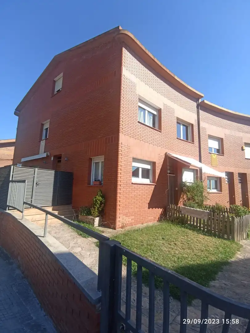 Exterior view of Houses for sale in Berga  with Private garden, Parquet flooring and Balcony