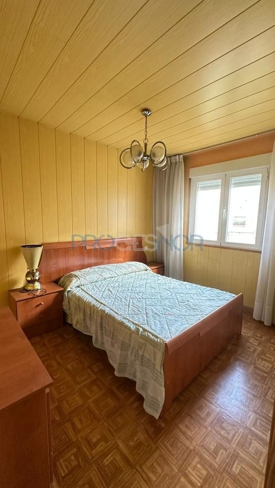 Dormitori de Pis en venda en León Capital  amb Calefacció i Moblat