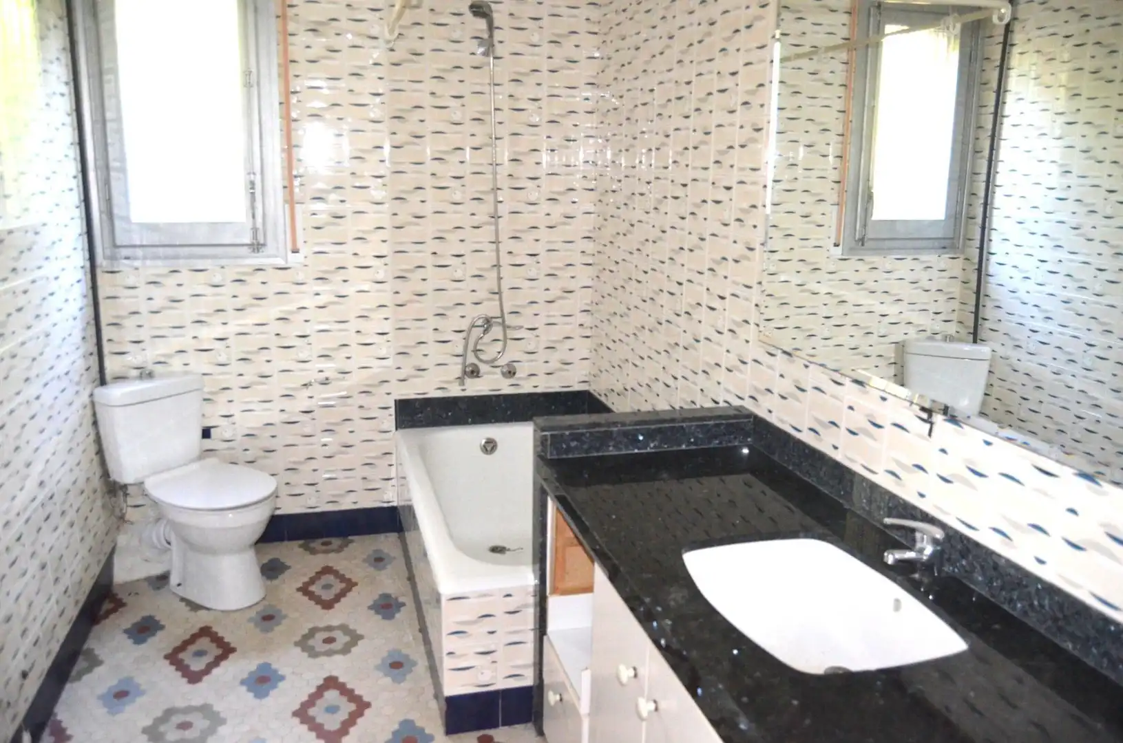Bany de Casa o xalet en venda en Ponent