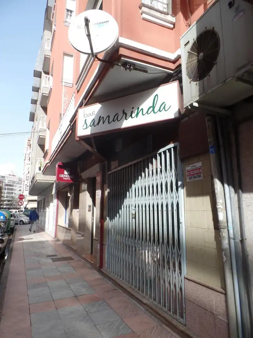Local comercial en alquiler en Calle Juan Madrazo 10 24002 Leon, imagen 6