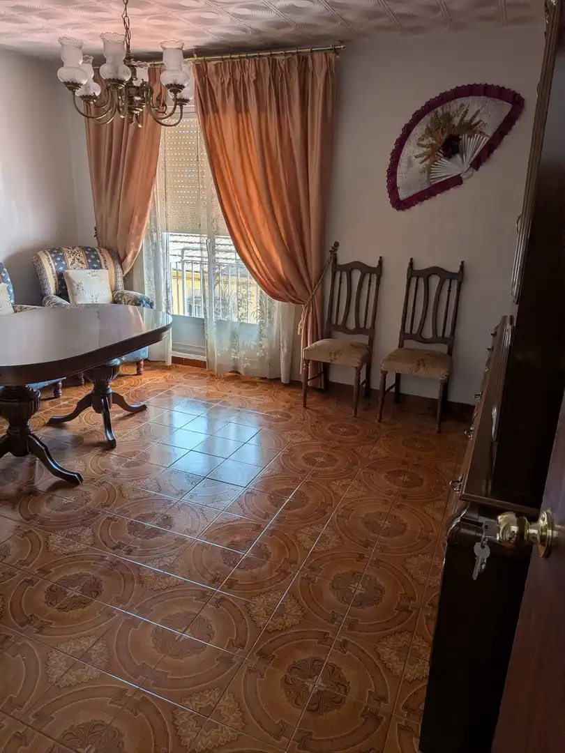 Dining room of Flat for share in Alhendín