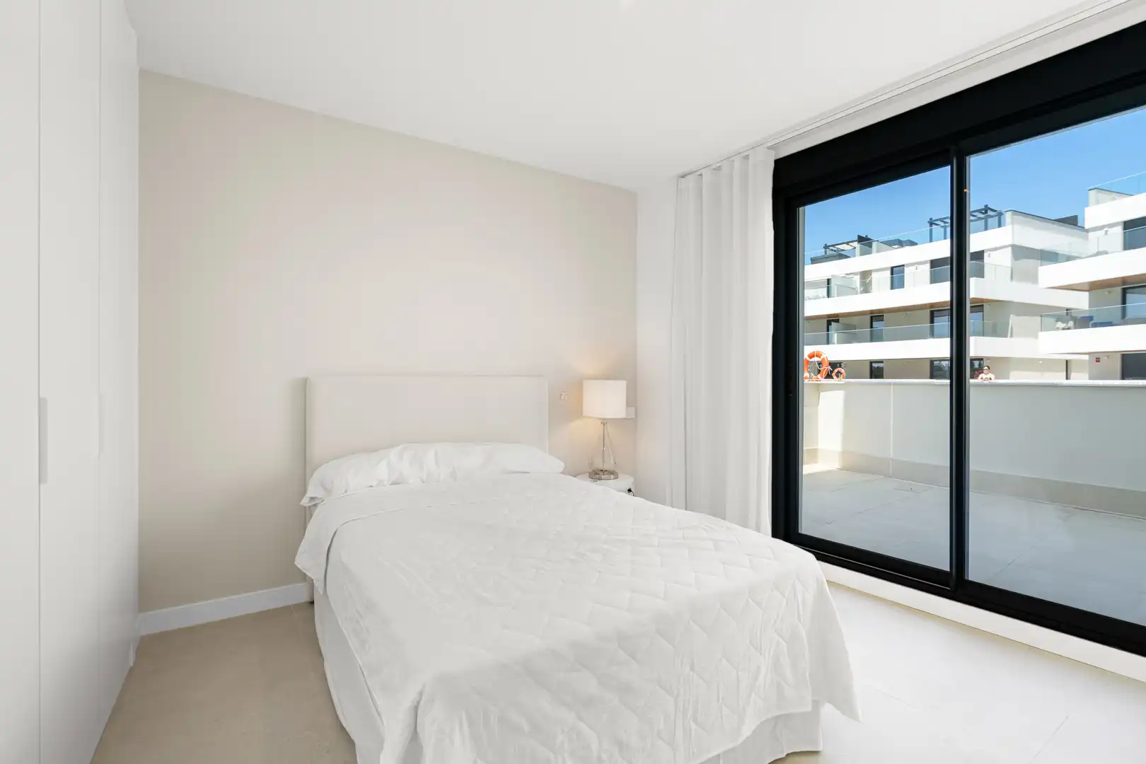 Apartamento con terraza en venta en Selwo, imagen 10