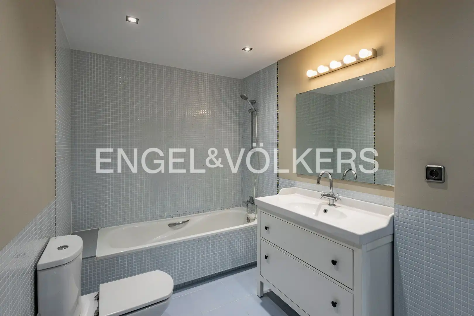 Baño de Casa o chalet de alquiler en Collbató con Aire acondicionado, Calefacción y Jardín privado