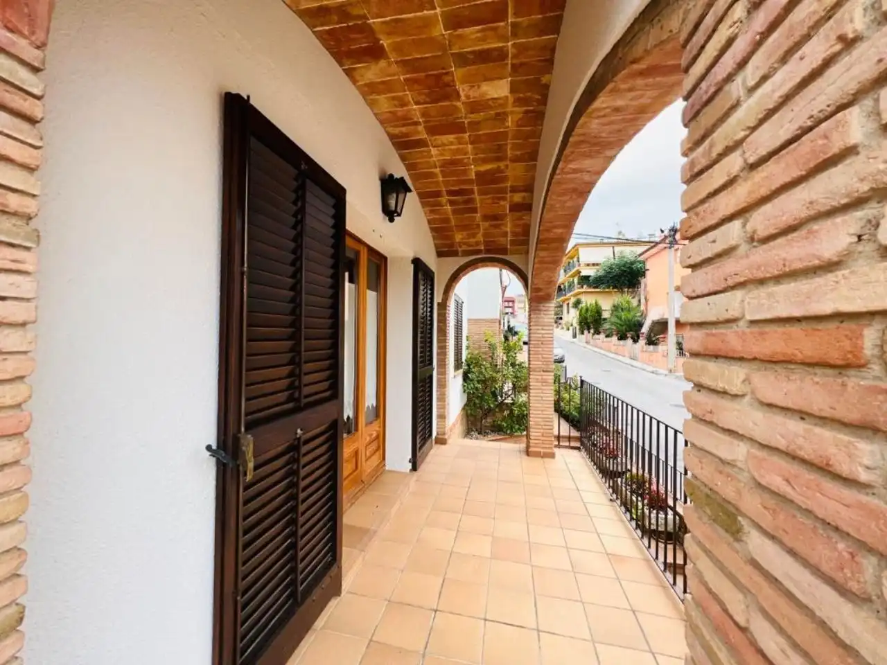Casa aparellada amb terrassa en venda a Carretera de Cruïlles 31, imagen 6