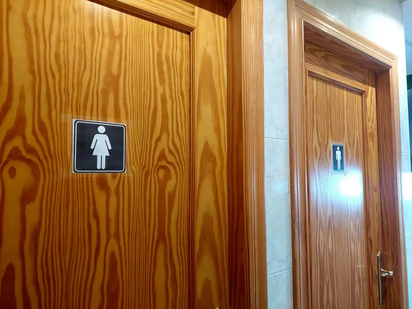Bathroom of Office for sale in Amposta  with Air Conditioner and Furnished