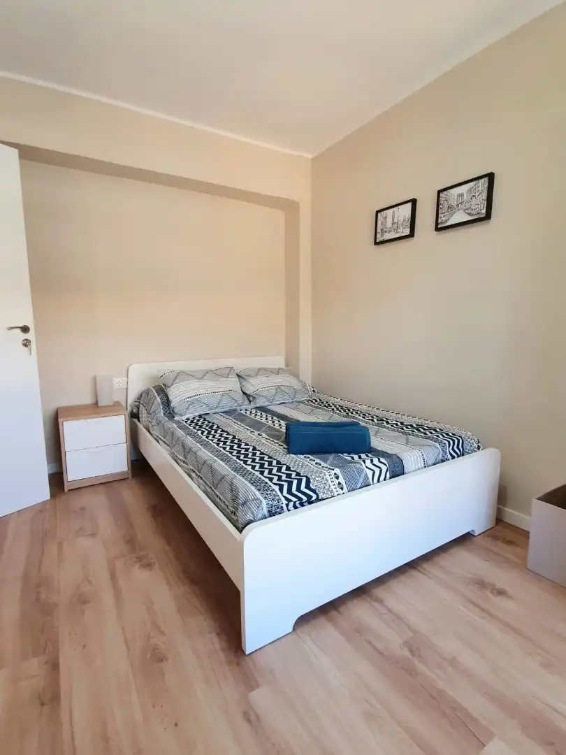 Habitación de Piso de alquiler en Valencia con Aire acondicionado, Parquet y Amueblado