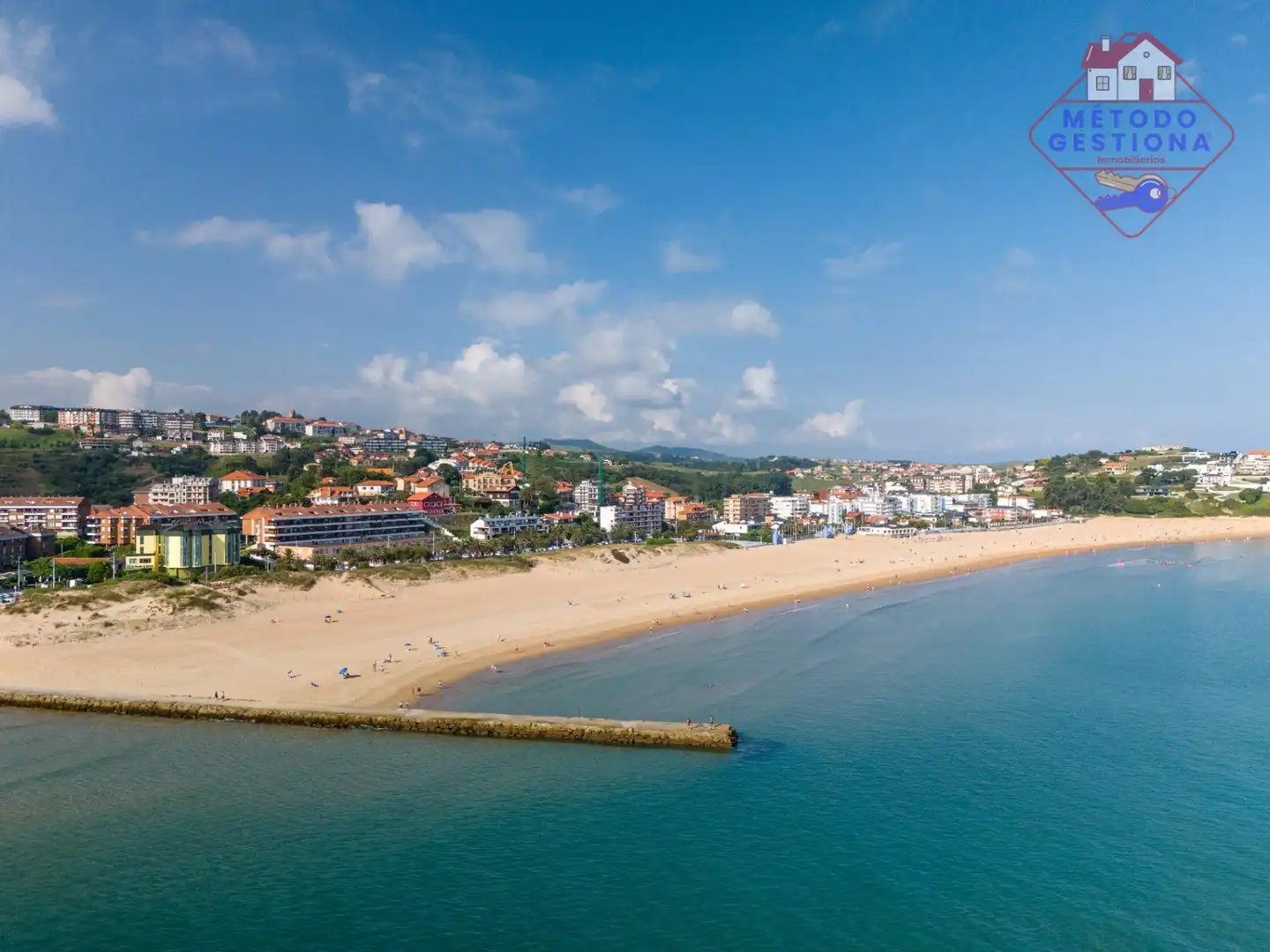 Vista exterior de Casa o chalet en venta en Suances con Calefacción, Jardín privado y Terraza