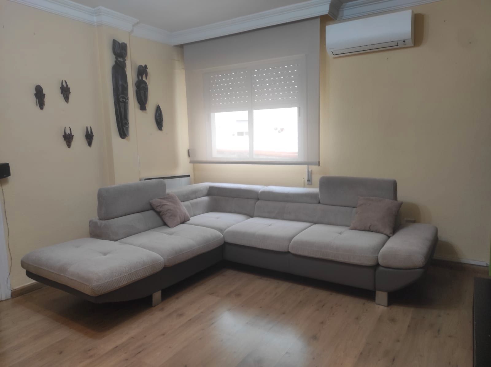 Sala d'estar de Pis de lloguer en Ciudad Real Capital amb Aire condicionat i Moblat