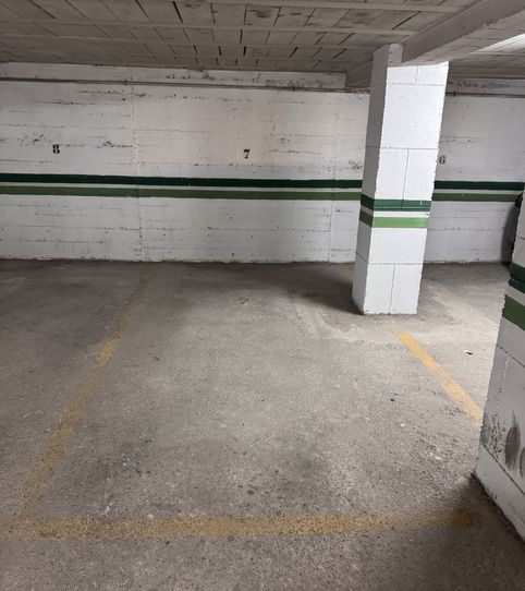 Foto 2 von Garage zur Miete in Avenida Carlota Alessandri, 50, Montemar, Torremolinos