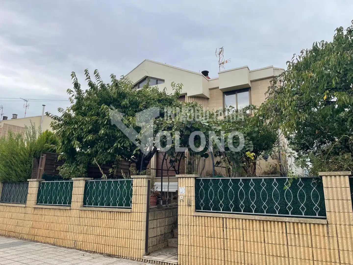 Detached house with terrace for sale in Avenida Santander 14, imagen 2