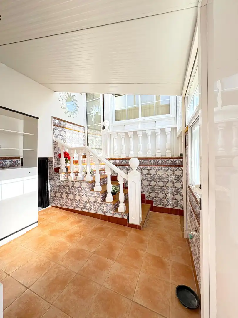 Casa con piscina en venta en Los Balcones - Los Altos, imagen 2