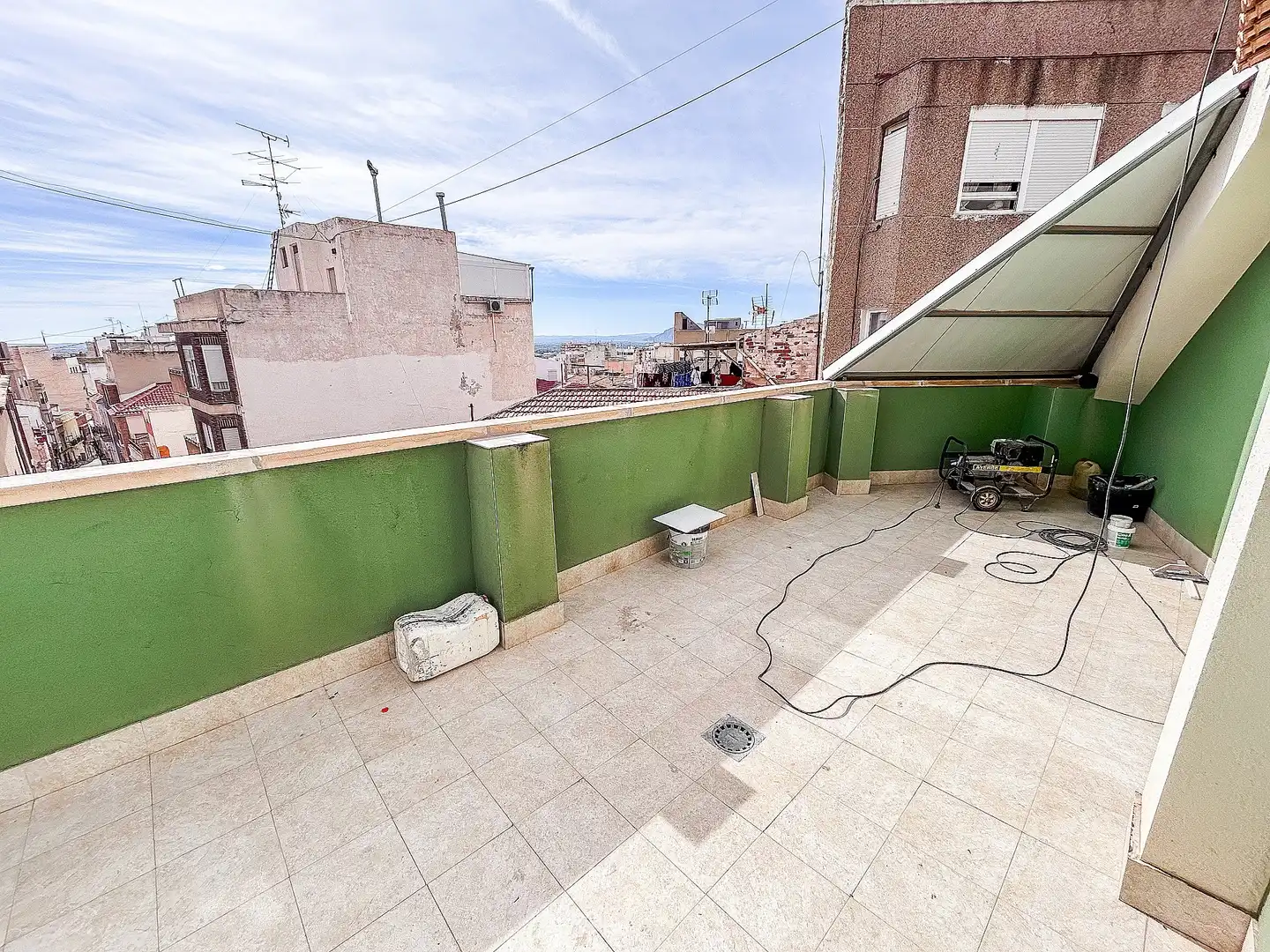 Terrassa de Àtic en venda en Crevillent amb Terrassa, Balcó i Internet