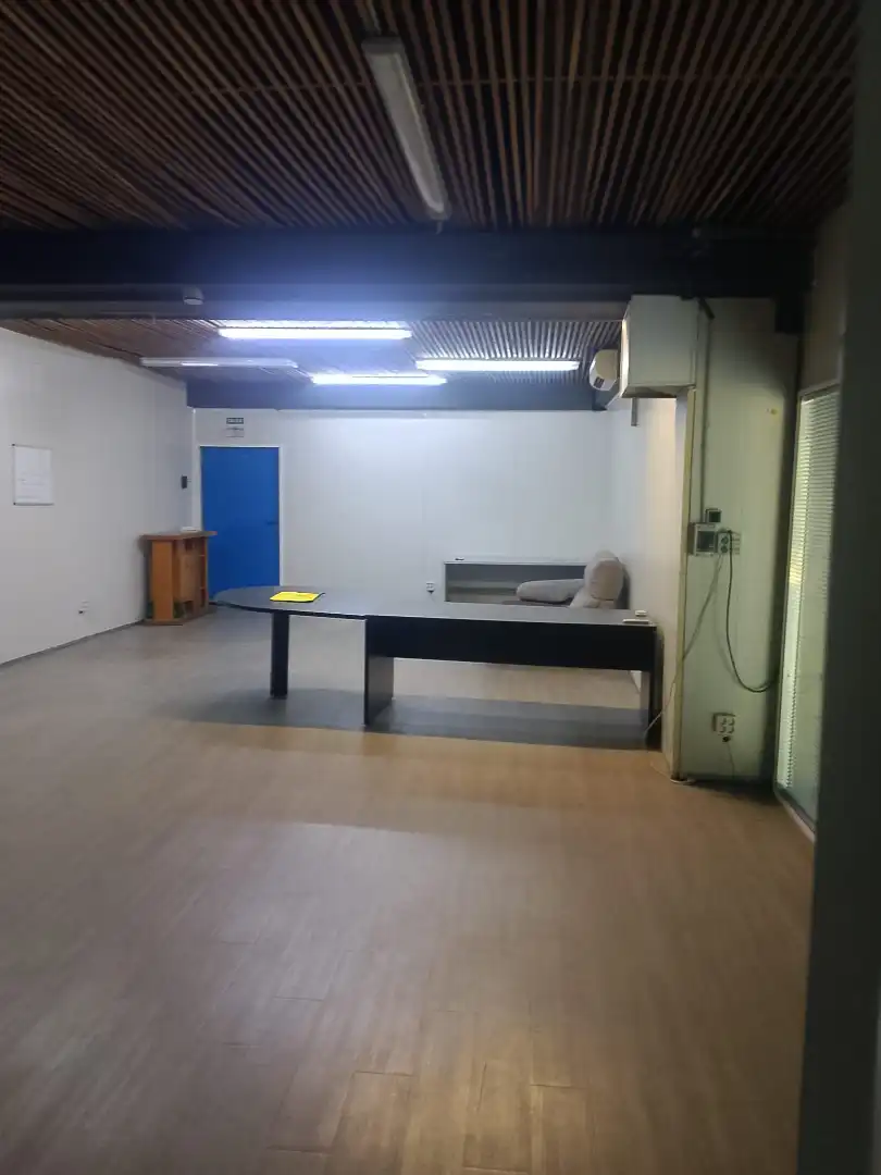 Nau industrial de lloguer en Sant Cugat del Vallès