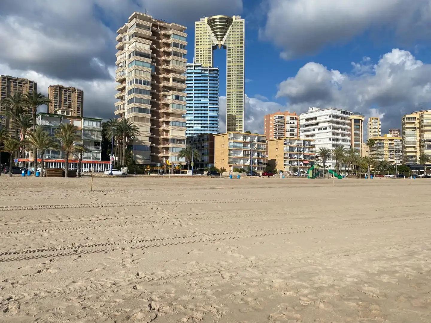 Vista exterior de Apartamento de alquiler en Benidorm con Aire acondicionado, Terraza y Amueblado