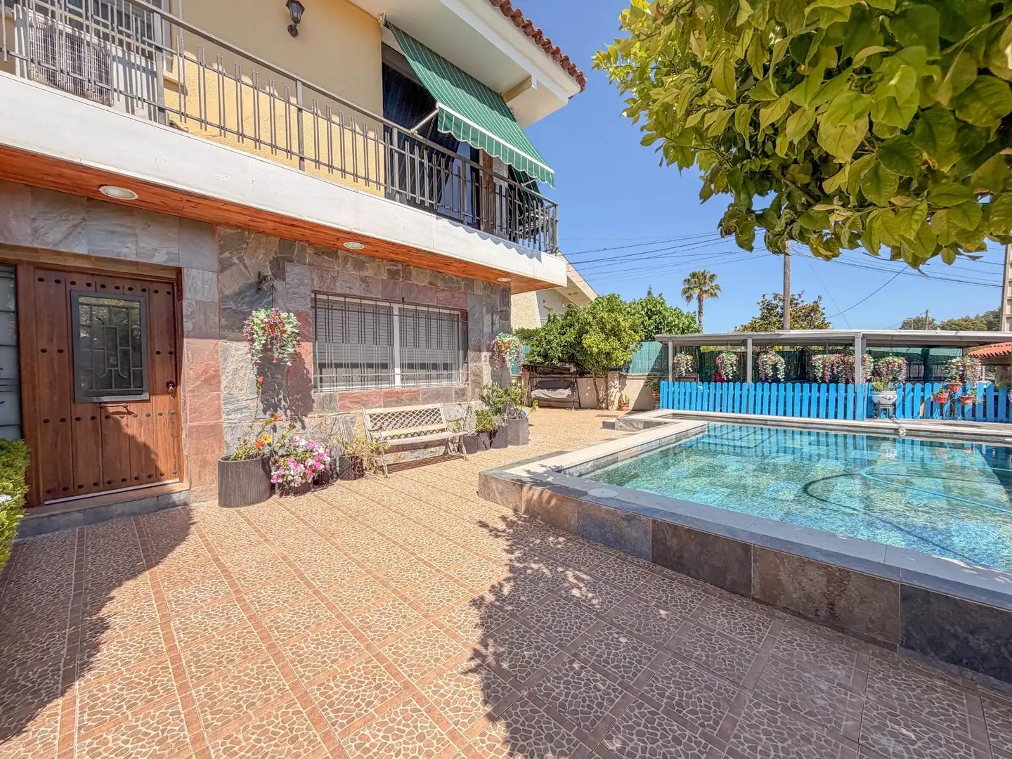 Swimming pool of Detached homes for sale in Abrera  with Air Conditioner, Heating and Private garden