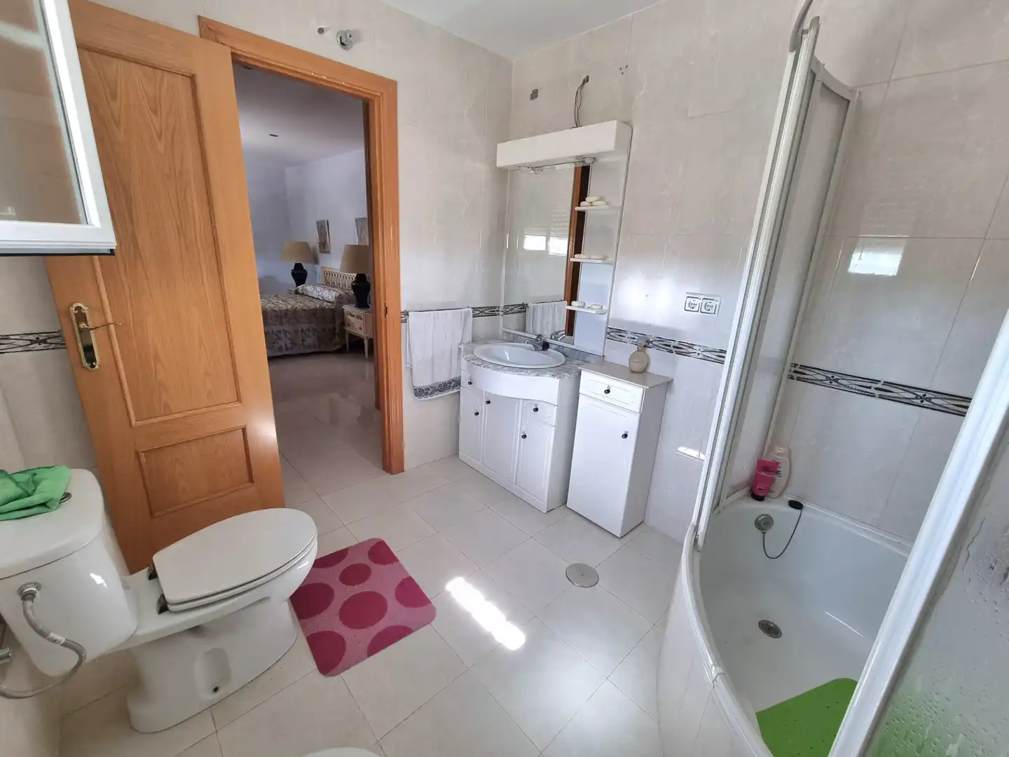 Bany de Casa o xalet en venda en Escalona amb Aire condicionat, Jardí privat i Traster