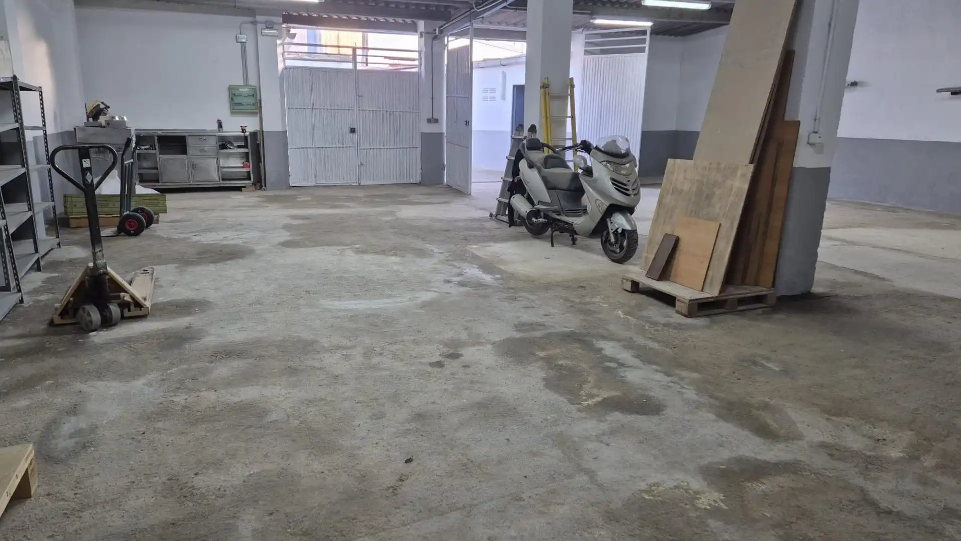 Industrial buildings for sale in Llíria