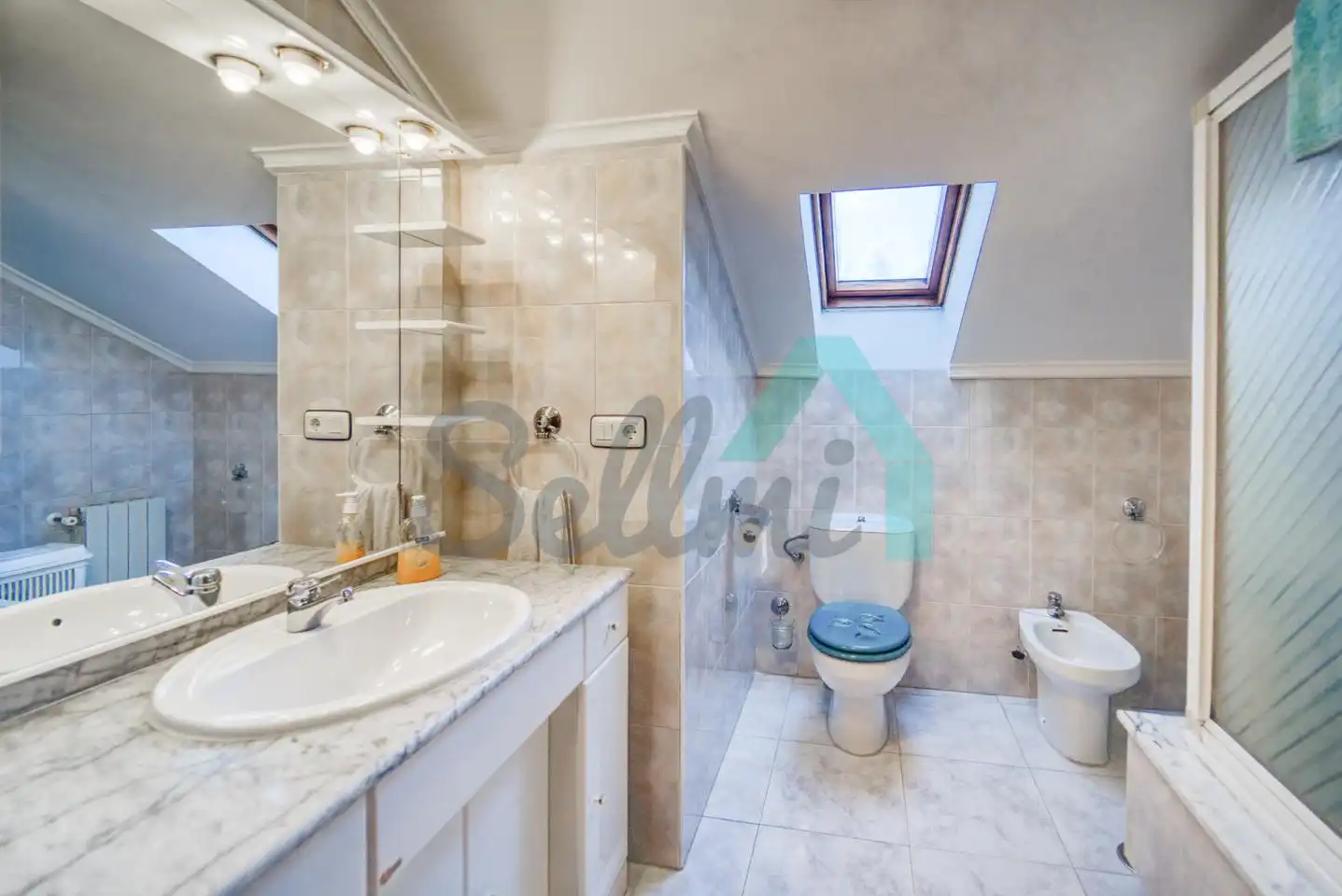 Bathroom of Houses for sale in Morcín  with Heating, Private garden and Terrace