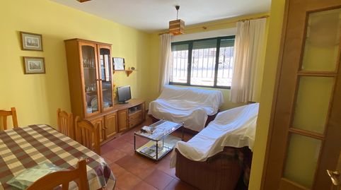 Vivienda unifamiliar de tres dormitorios y dos baños en venta en Valseca.